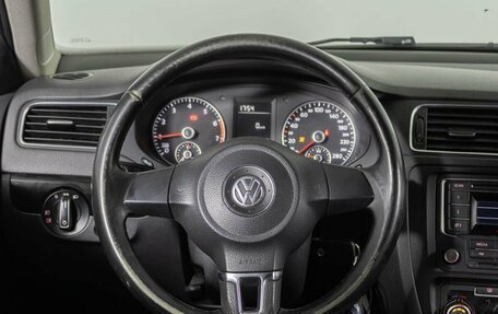 Volkswagen Jetta VI, 2013 год, 1 020 000 рублей, 13 фотография