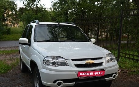 Chevrolet Niva I рестайлинг, 2014 год, 710 000 рублей, 4 фотография