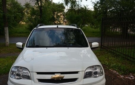 Chevrolet Niva I рестайлинг, 2014 год, 710 000 рублей, 2 фотография
