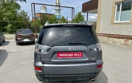 Mitsubishi Outlander III рестайлинг 3, 2010 год, 1 100 000 рублей, 4 фотография