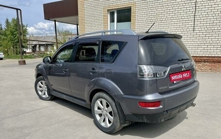 Mitsubishi Outlander III рестайлинг 3, 2010 год, 1 100 000 рублей, 5 фотография