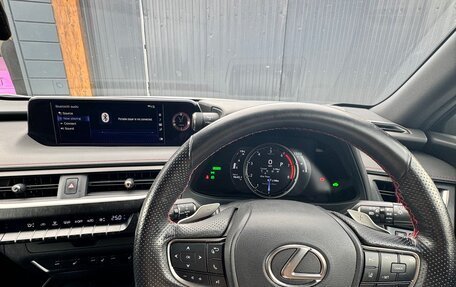 Lexus UX I, 2020 год, 2 700 000 рублей, 7 фотография