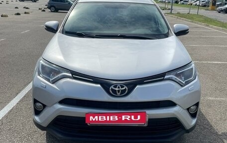 Toyota RAV4, 2017 год, 2 250 000 рублей, 3 фотография