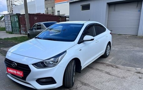 Hyundai Solaris II рестайлинг, 2018 год, 1 290 000 рублей, 1 фотография