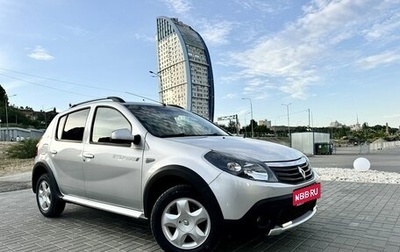 Renault Sandero I, 2013 год, 900 000 рублей, 1 фотография