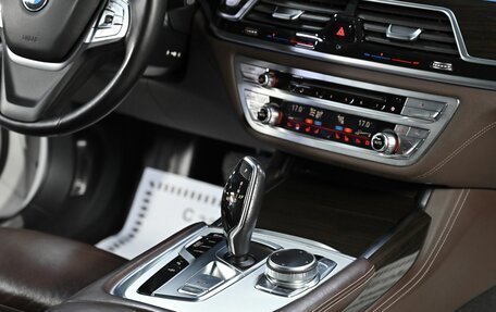 BMW 7 серия, 2015 год, 3 455 000 рублей, 15 фотография