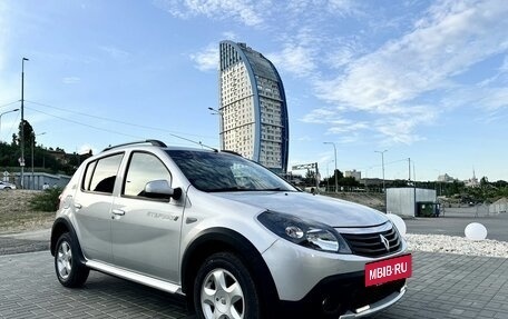 Renault Sandero I, 2013 год, 900 000 рублей, 6 фотография