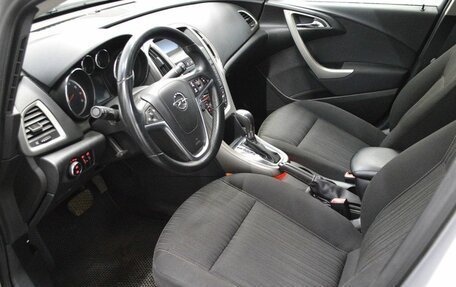 Opel Astra J, 2011 год, 819 000 рублей, 9 фотография