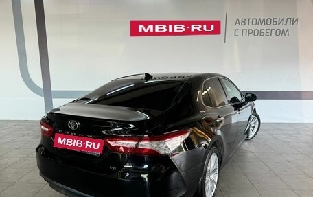 Toyota Camry, 2018 год, 3 150 000 рублей, 7 фотография