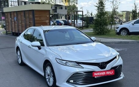 Toyota Camry, 2019 год, 2 970 000 рублей, 6 фотография