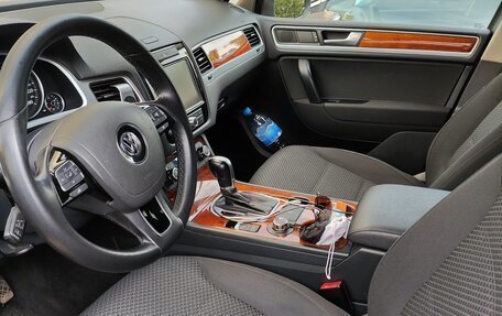 Volkswagen Touareg III, 2010 год, 2 200 000 рублей, 3 фотография