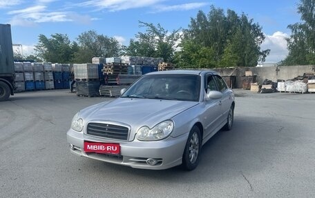 Hyundai Sonata IV рестайлинг, 2005 год, 400 000 рублей, 1 фотография