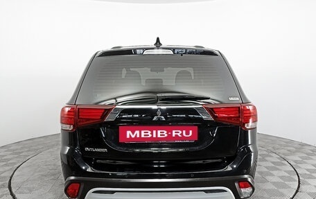 Mitsubishi Outlander III рестайлинг 3, 2021 год, 3 437 000 рублей, 6 фотография