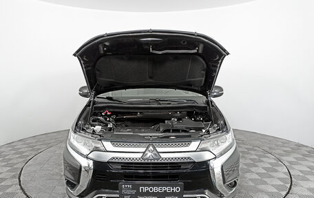 Mitsubishi Outlander III рестайлинг 3, 2021 год, 3 437 000 рублей, 9 фотография