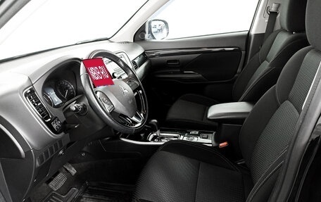 Mitsubishi Outlander III рестайлинг 3, 2021 год, 3 437 000 рублей, 16 фотография