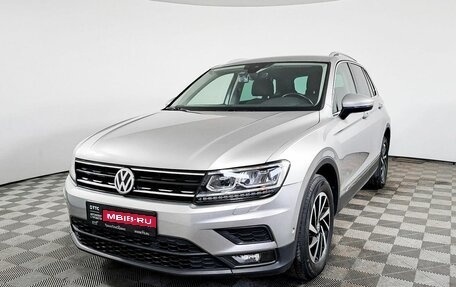 Volkswagen Tiguan II, 2018 год, 2 450 000 рублей, 1 фотография