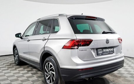 Volkswagen Tiguan II, 2018 год, 2 450 000 рублей, 7 фотография