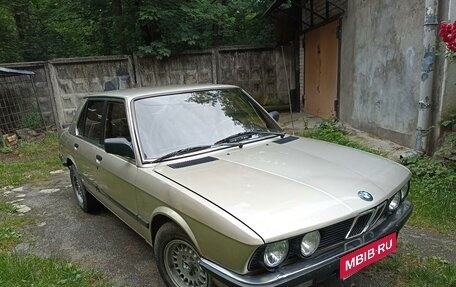 BMW 5 серия, 1983 год, 125 000 рублей, 1 фотография