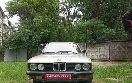 BMW 5 серия, 1983 год, 125 000 рублей, 14 фотография