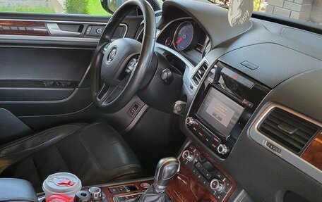 Volkswagen Touareg III, 2013 год, 2 399 000 рублей, 17 фотография