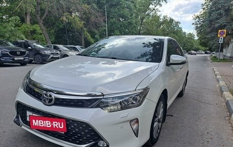 Toyota Camry, 2017 год, 2 395 000 рублей, 2 фотография