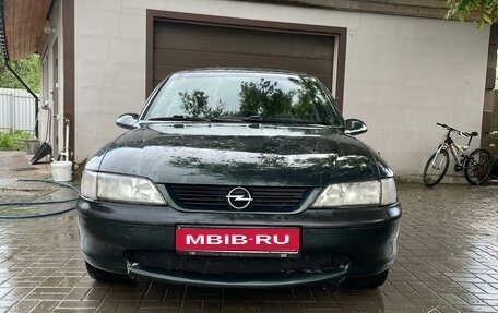 Opel Vectra B рестайлинг, 1998 год, 185 000 рублей, 1 фотография