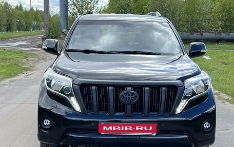 Toyota Land Cruiser Prado 150 рестайлинг 2, 2014 год, 3 100 000 рублей, 2 фотография