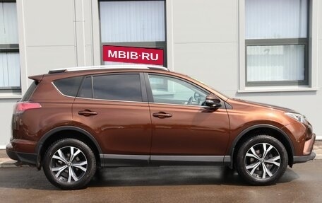 Toyota RAV4, 2018 год, 2 850 000 рублей, 4 фотография