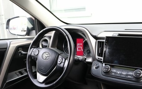 Toyota RAV4, 2018 год, 2 850 000 рублей, 11 фотография