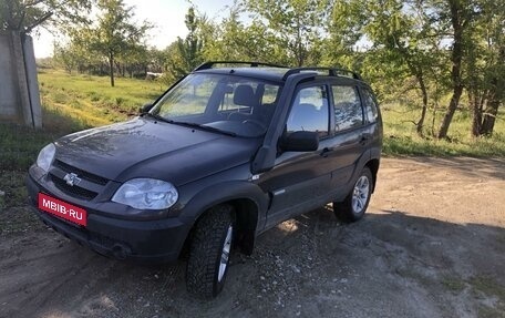 Chevrolet Niva I рестайлинг, 2013 год, 620 000 рублей, 1 фотография