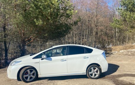 Toyota Prius, 2013 год, 1 400 000 рублей, 3 фотография