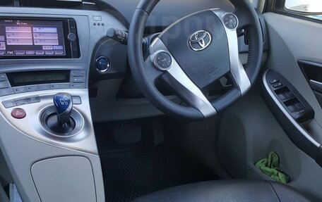 Toyota Prius, 2013 год, 1 400 000 рублей, 4 фотография