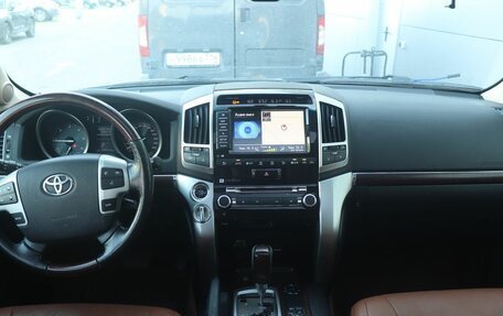 Toyota Land Cruiser 200, 2014 год, 4 158 300 рублей, 8 фотография