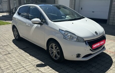 Peugeot 208 II, 2014 год, 650 000 рублей, 3 фотография