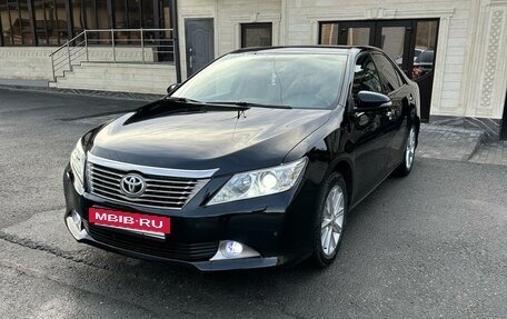 Toyota Camry, 2014 год, 1 820 000 рублей, 2 фотография