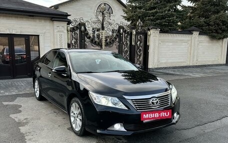 Toyota Camry, 2014 год, 1 820 000 рублей, 4 фотография