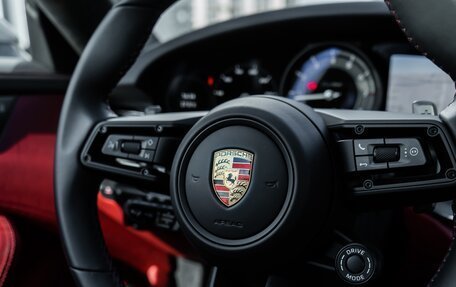 Porsche 911, 2023 год, 32 990 000 рублей, 17 фотография