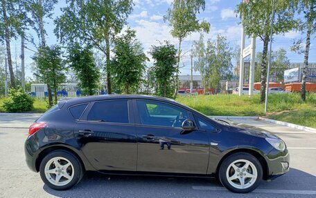 Opel Astra J, 2010 год, 711 900 рублей, 4 фотография