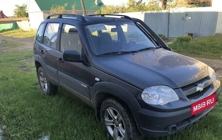 Chevrolet Niva I рестайлинг, 2013 год, 620 000 рублей, 3 фотография