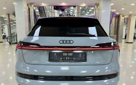 Audi e-tron I, 2019 год, 5 999 000 рублей, 5 фотография