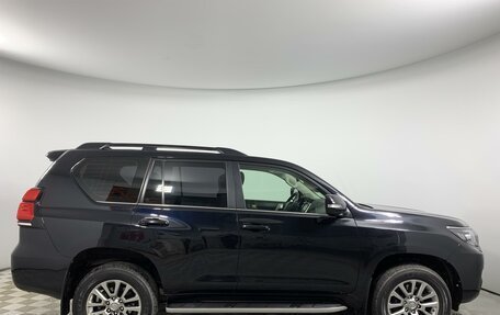 Toyota Land Cruiser Prado 150 рестайлинг 2, 2017 год, 5 000 000 рублей, 4 фотография