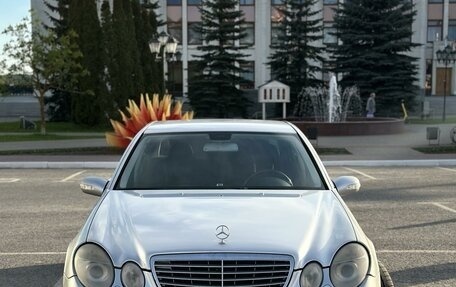 Mercedes-Benz E-Класс, 2002 год, 800 000 рублей, 2 фотография