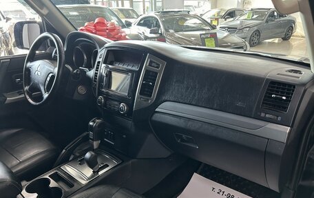 Mitsubishi Pajero IV, 2015 год, 3 037 000 рублей, 19 фотография