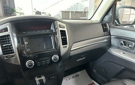 Mitsubishi Pajero IV, 2015 год, 3 037 000 рублей, 24 фотография