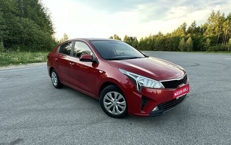 KIA Rio IV, 2022 год, 1 900 000 рублей, 3 фотография