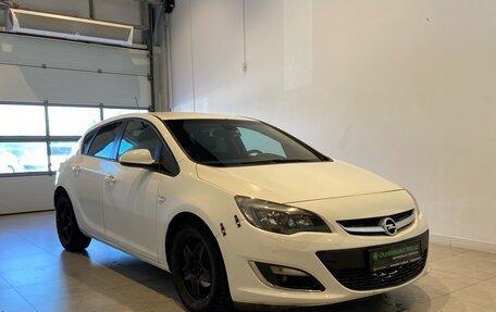 Opel Astra J, 2012 год, 730 000 рублей, 2 фотография