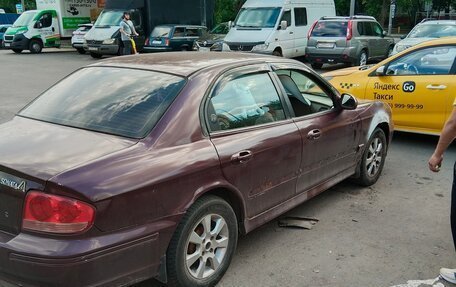 Hyundai Sonata IV рестайлинг, 2002 год, 290 000 рублей, 4 фотография