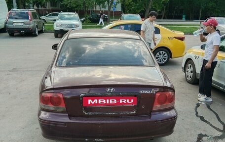 Hyundai Sonata IV рестайлинг, 2002 год, 290 000 рублей, 3 фотография