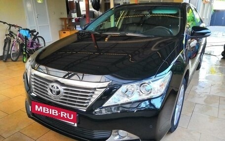 Toyota Camry, 2013 год, 2 550 000 рублей, 3 фотография