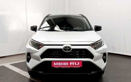 Toyota RAV4, 2020 год, 4 300 000 рублей, 2 фотография